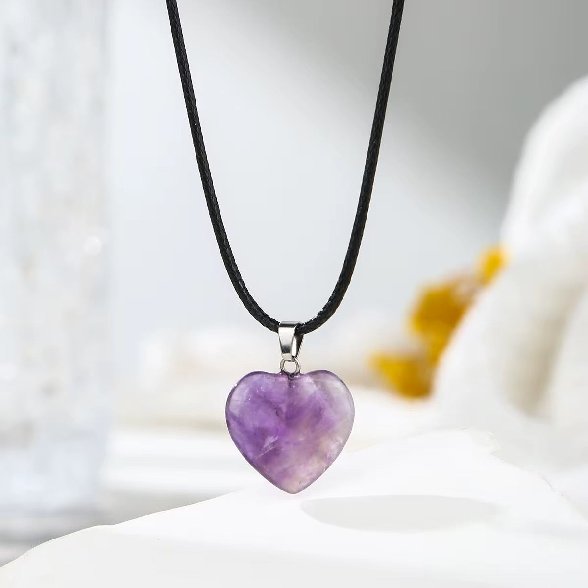 Collier Coeur en Pierre Naturelle – L'Amulette des Amoureux