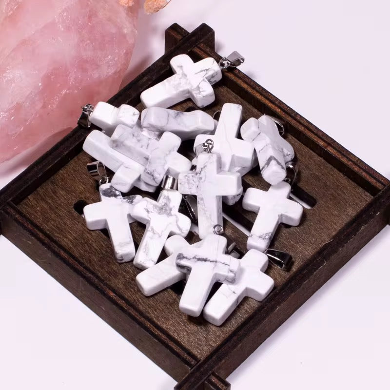 Pendentif Croix en pierre naturel – Paix Intérieure & Clarté d'Esprit